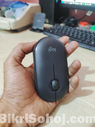 অরিজিনাল Logitech ওয়ারলেস মাউস।